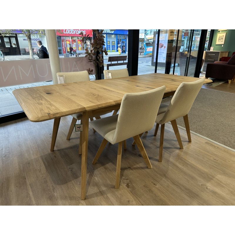 Clearance - Solid Oak Garda 1.6 - 2m Extending Dining Table and 4x Milano Clearance - Solid Oak Garda 1.6 - 2m Extending Dining Table and 4x Milano